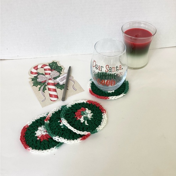 Coaster Set Hand Crafted Red White Green Christmas Holidays - Picture 3 of 6